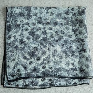 Vintage Echo 100% Silk Black & White Scarf